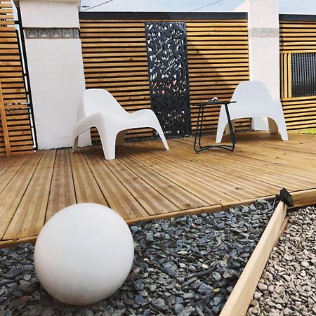 Love Room Haut De Gamme - L'Extase Avec Jacuzzi Violaines Exterior foto